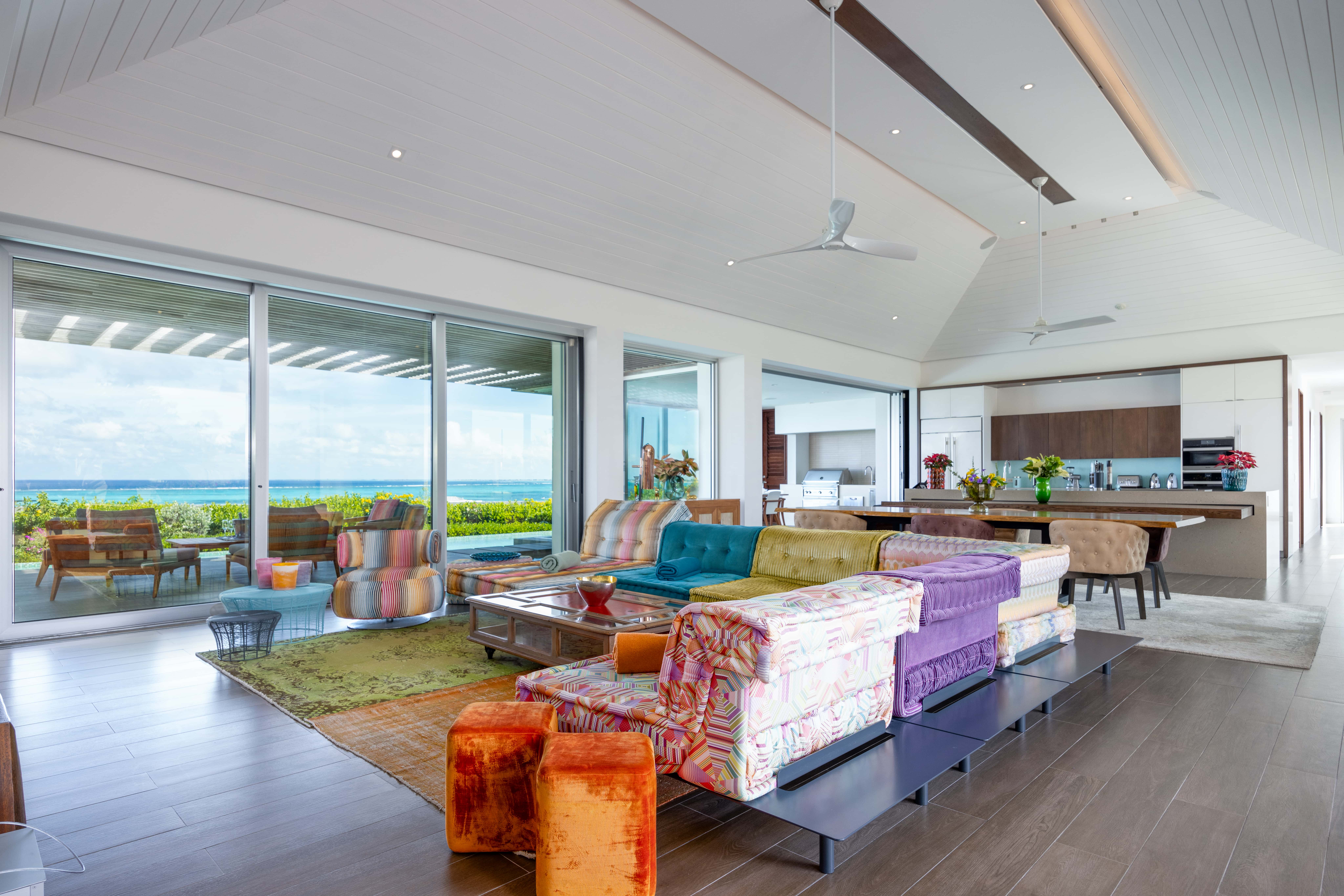 Roche Bobois Banner